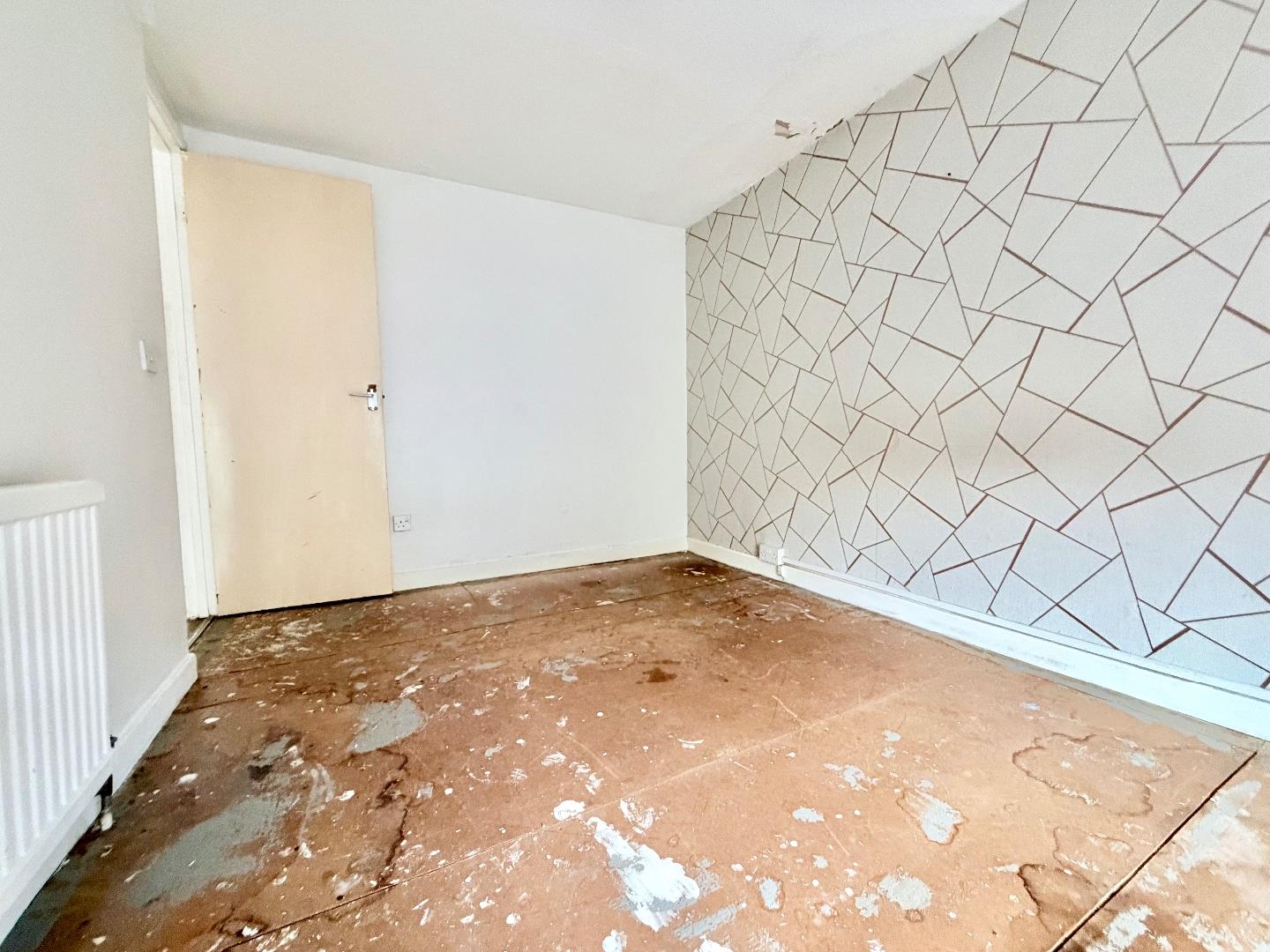 Tynewydd Row, Ogmore Vale, Bridgend County Borough, CF32 7EH